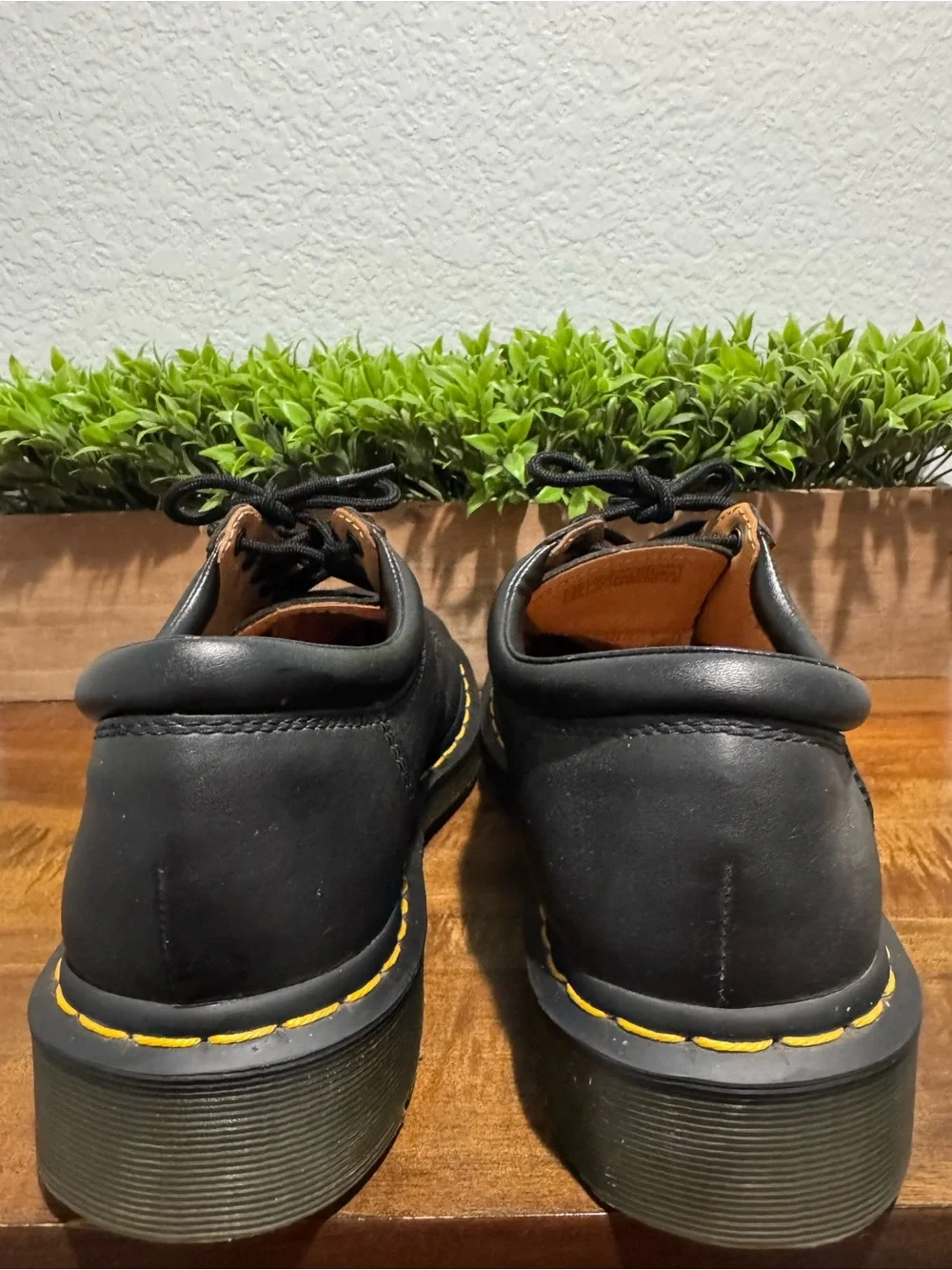 N/A dr martens
